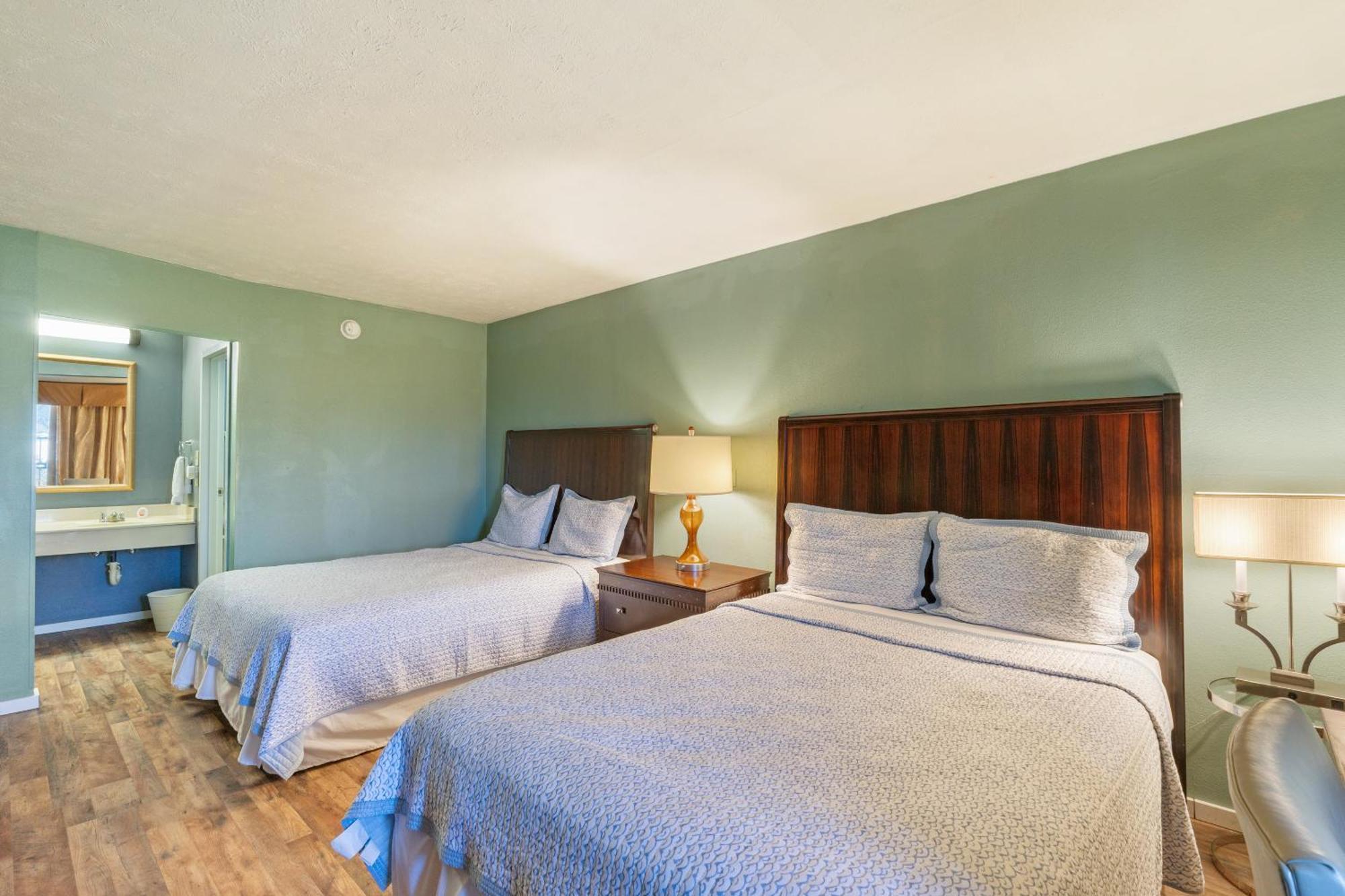Williamsburg Suites Exteriör bild